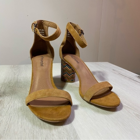 Jeffrey Campbell Purdy Sandal, Zigzag Pattern Block Heel Open Toe, Size 8 - Picture 3 of 11